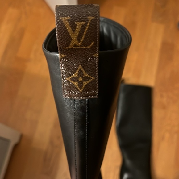 Brand new Louis Vuitton Donna high boot in size 37 - Picture 6 of 12